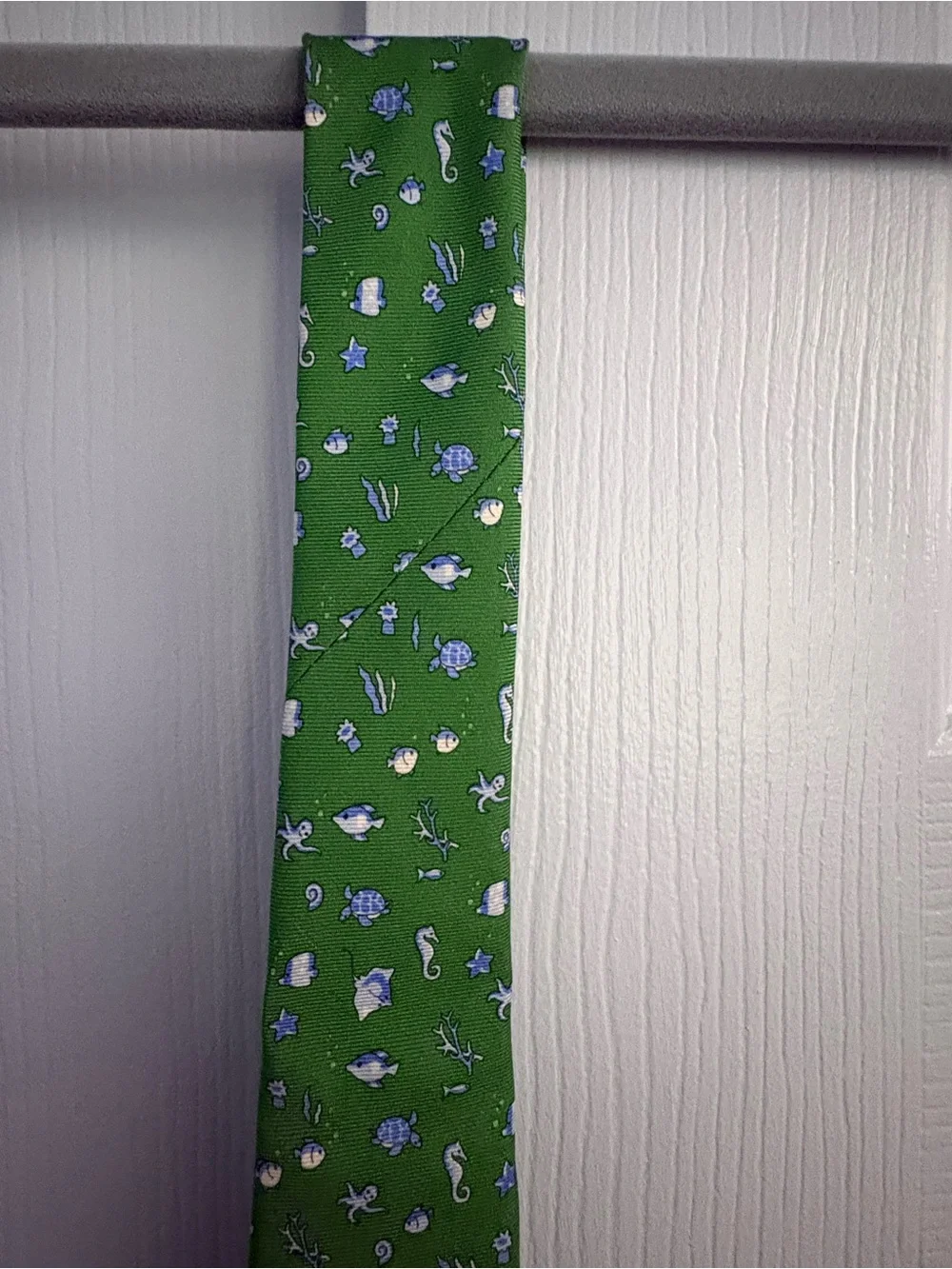 Vineyard Vines Green Tie with Blue and White Nautical Motifs